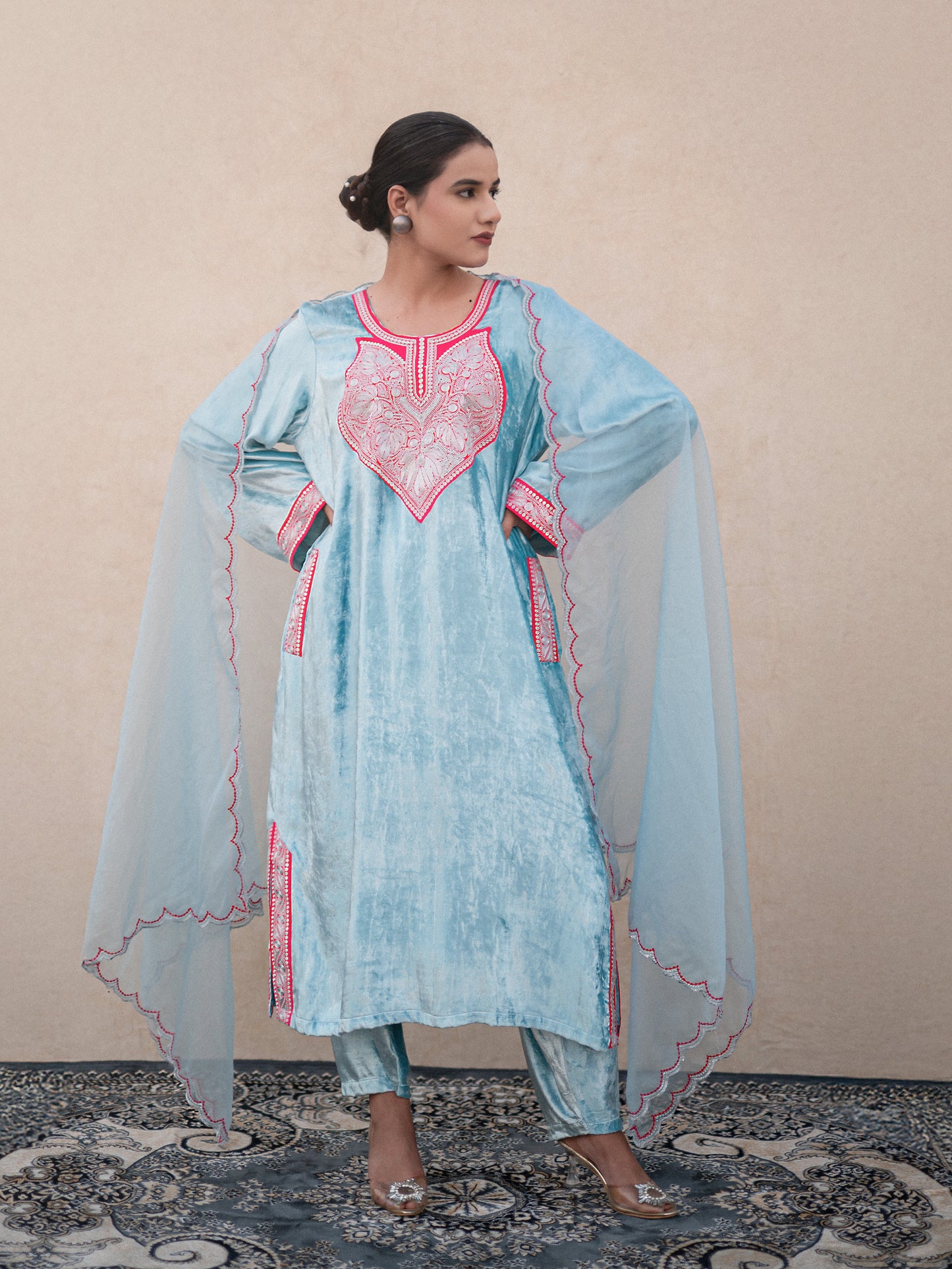 Zoon Sky Blue Pheran Set