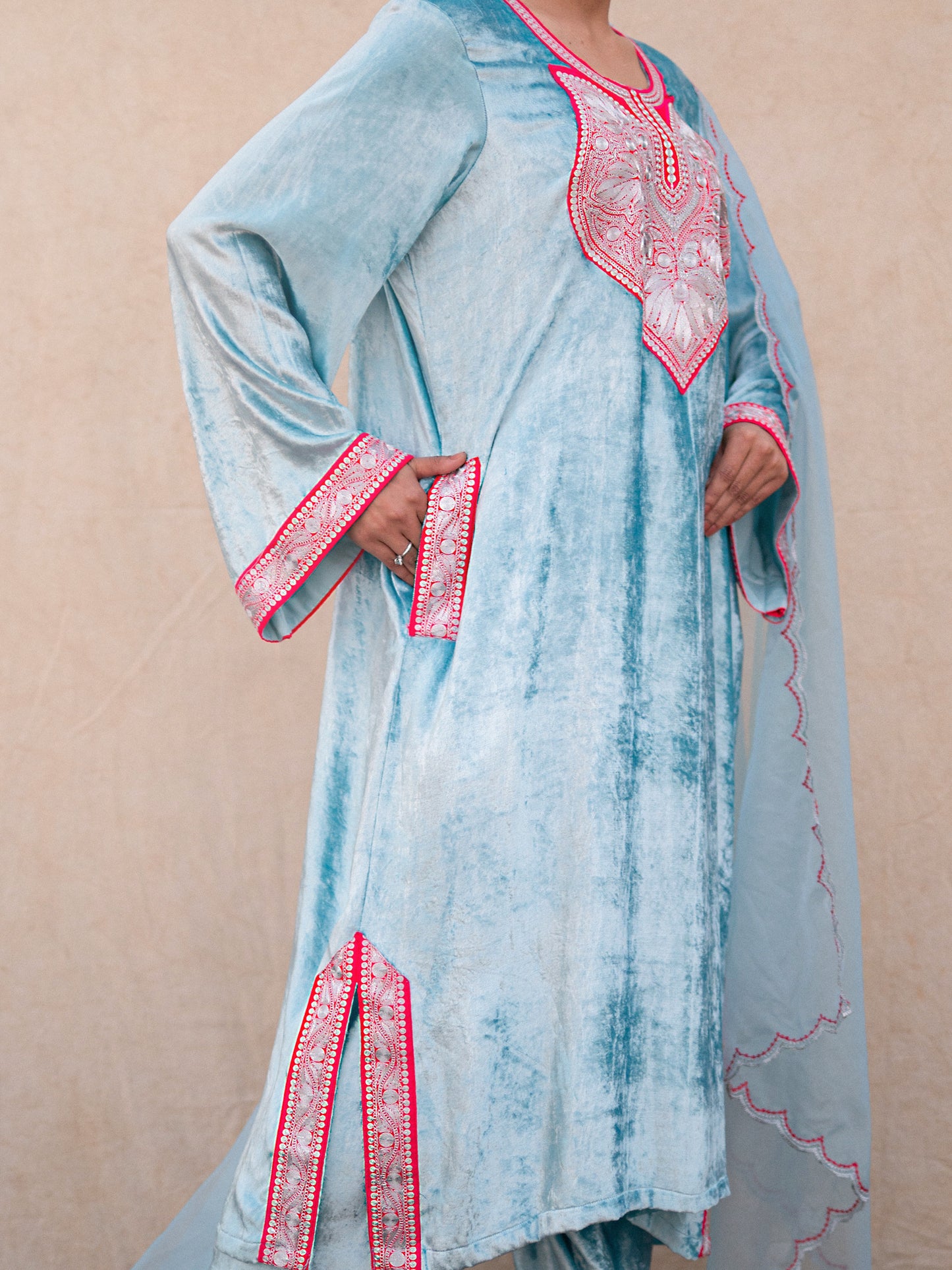 Zoon Sky Blue Pheran Set