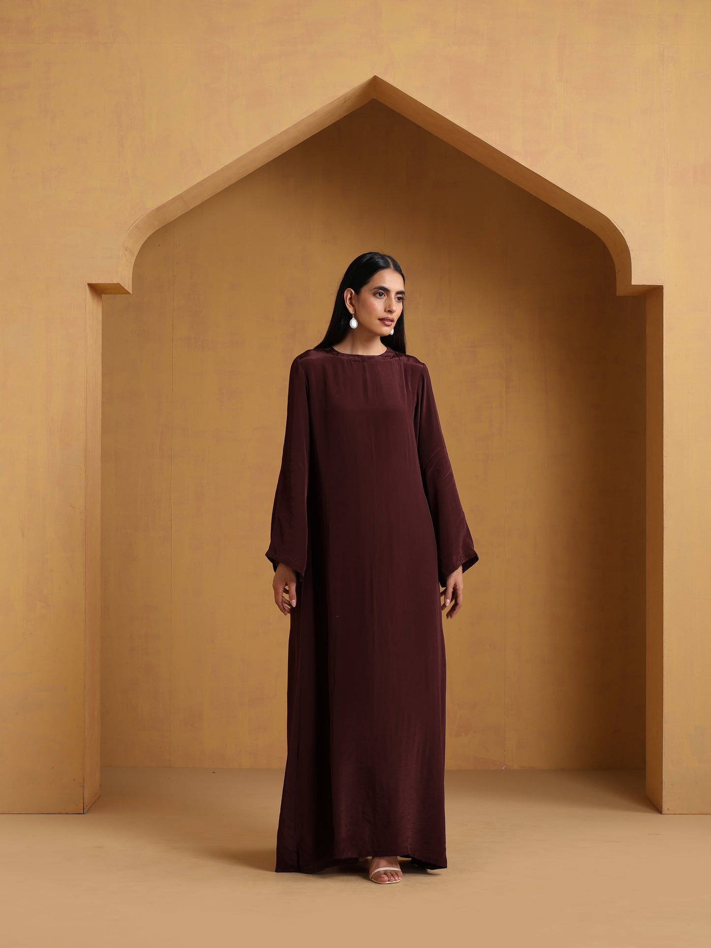 Sehar Brown & White Abaya
