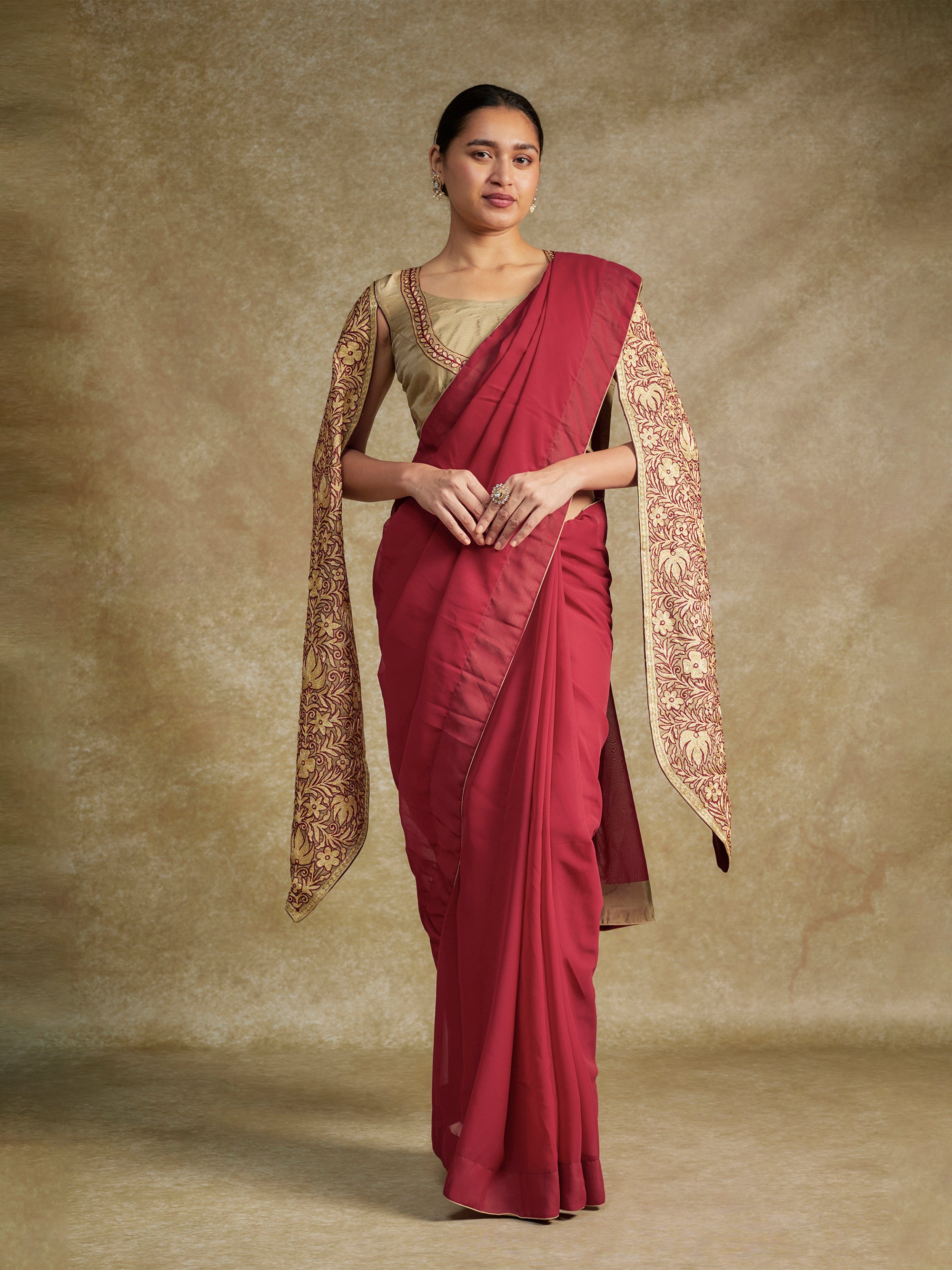 Red Rang Rang Red Saree β Wazir C