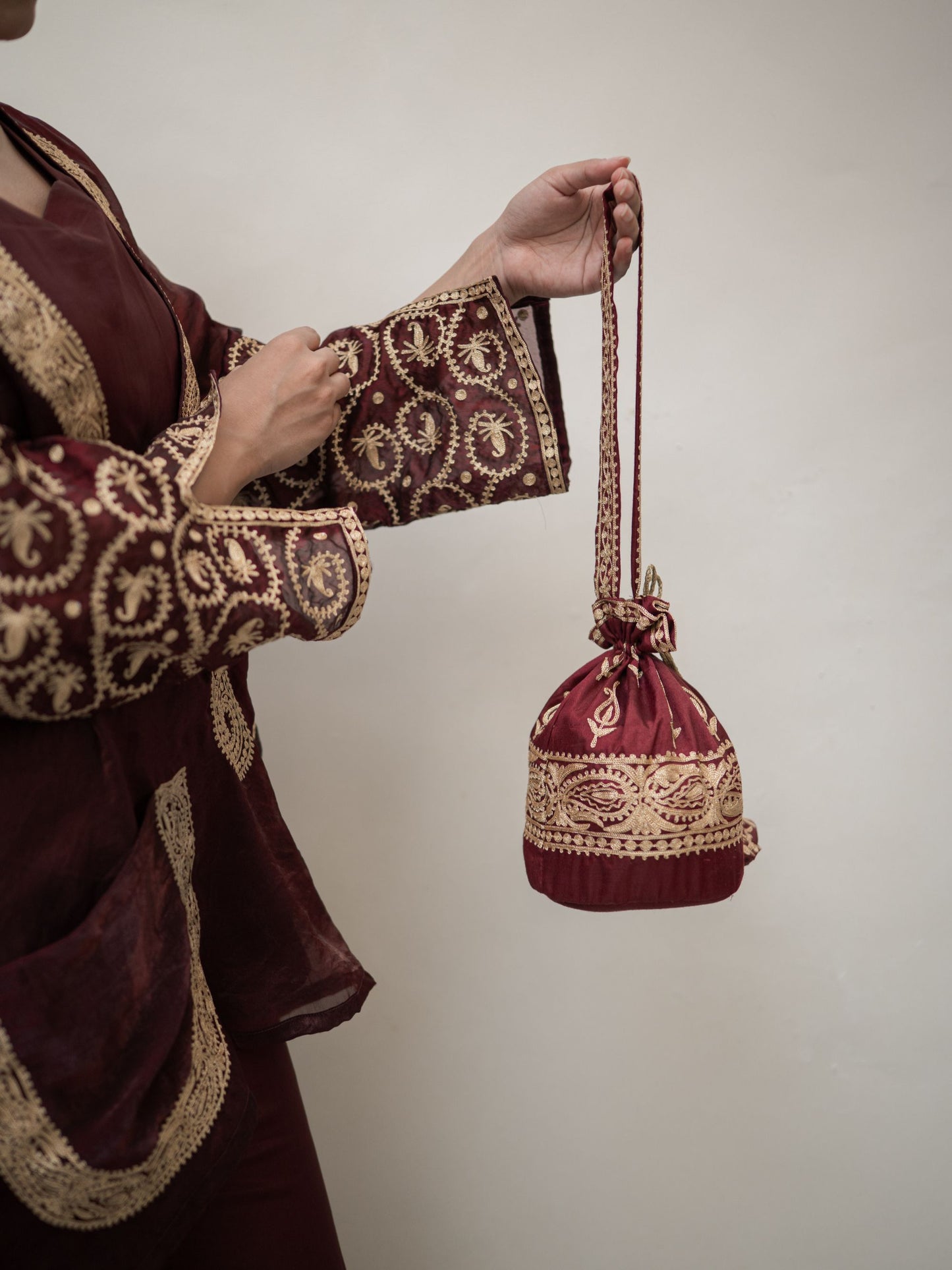 Ghazal Maroon Potli