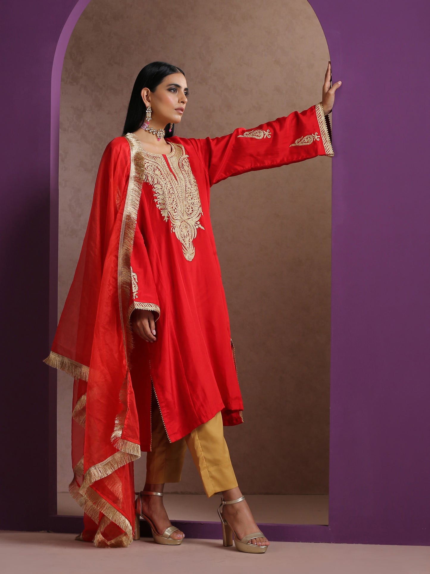 Jashn Silk Red Pheran Set