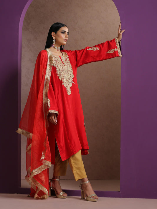 Jashn Silk Red Pheran Set