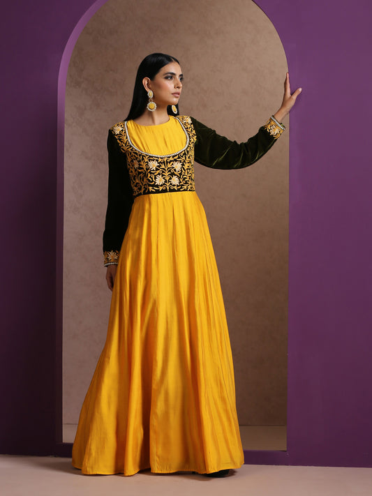 Makhmal Corset Gown