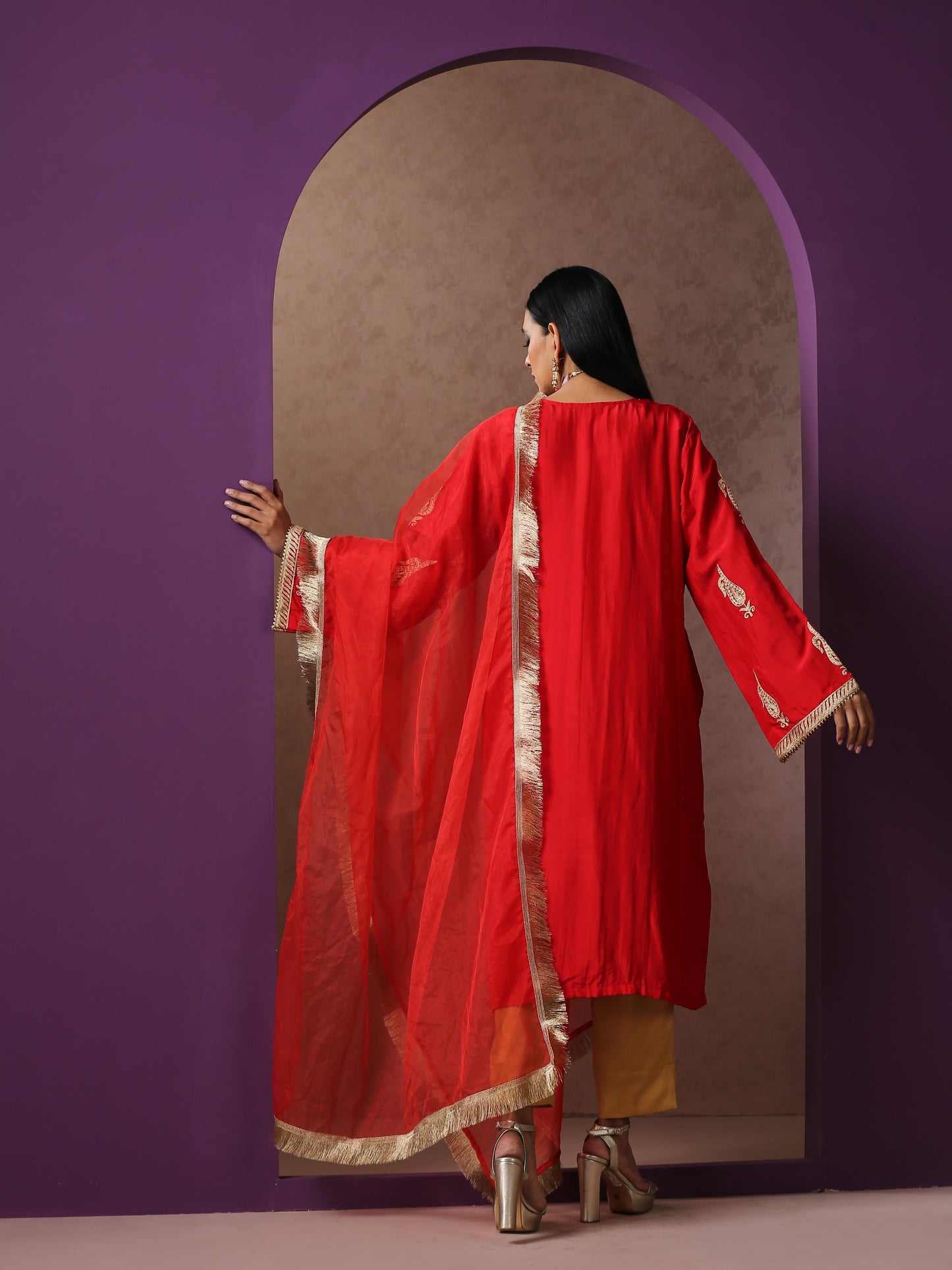 Jashn Silk Red Pheran Set