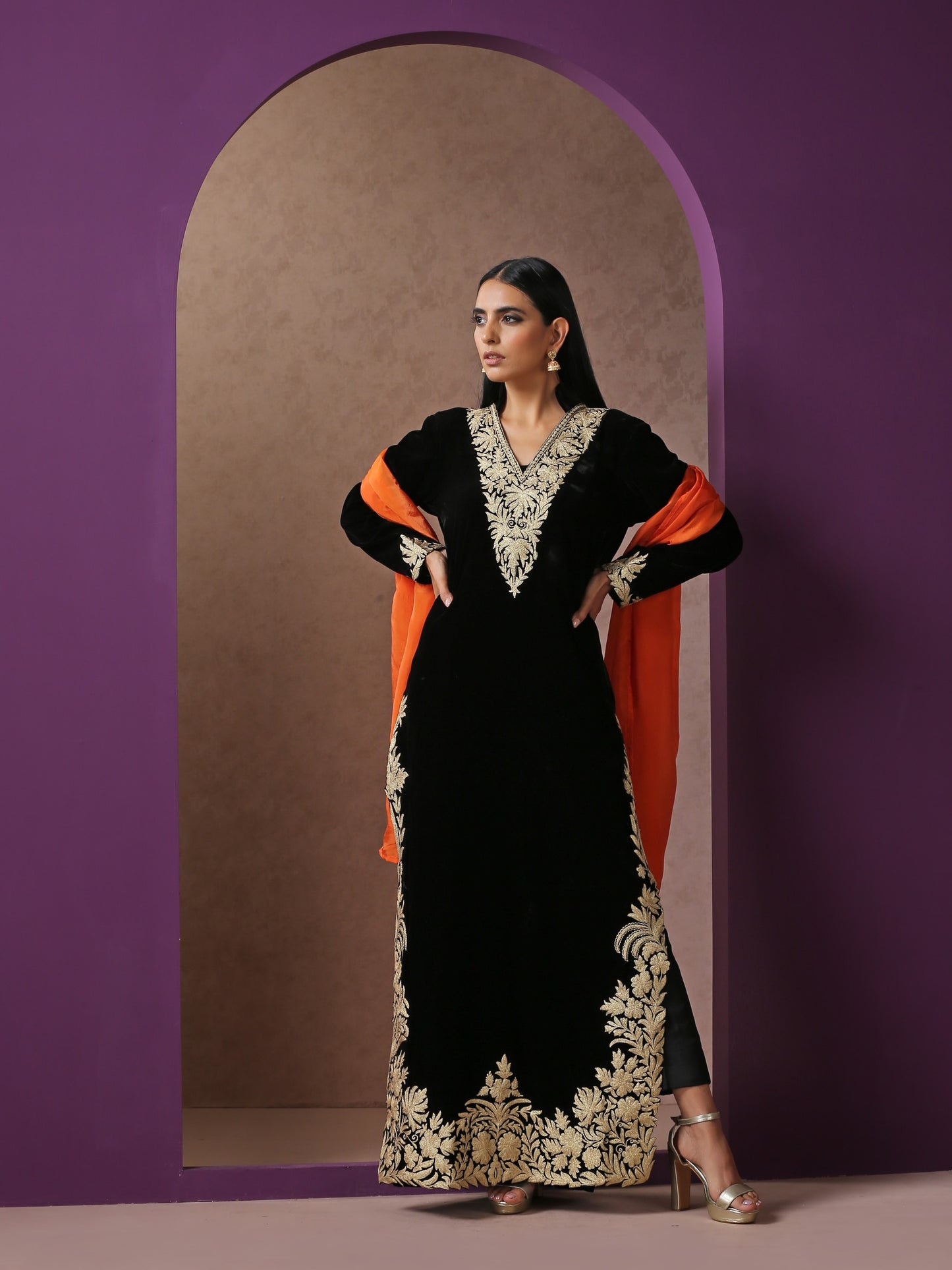 Makhmal Black Velvet Suit Set